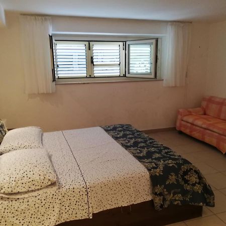 Taverna 100 Passi Dalla Riva Del Mare Apartment Франкавила ал Маре Екстериор снимка